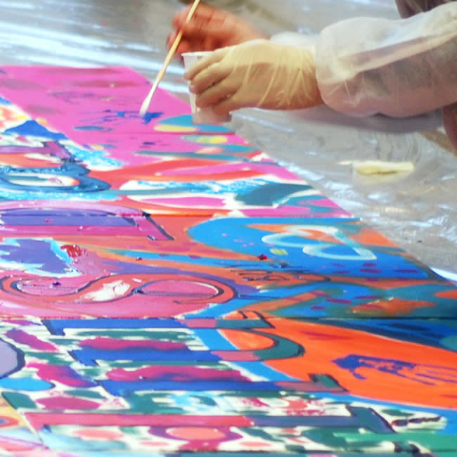 Action Painting als lebendiges Teambuilding für Unternehmen